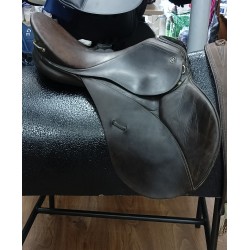 Sella usata KIEFFER in cuoio marrone misura 18 con sottopancia 130 cm in buone condizioni con ganci per bisacce