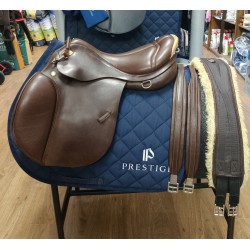 Sella Usata PRESTIGE endurance 2 marrone misura 17'' arcione 34 con staffili PRESTIGE FENDER e sottopancia umbria equitazione con agnellino mis. 125cm 