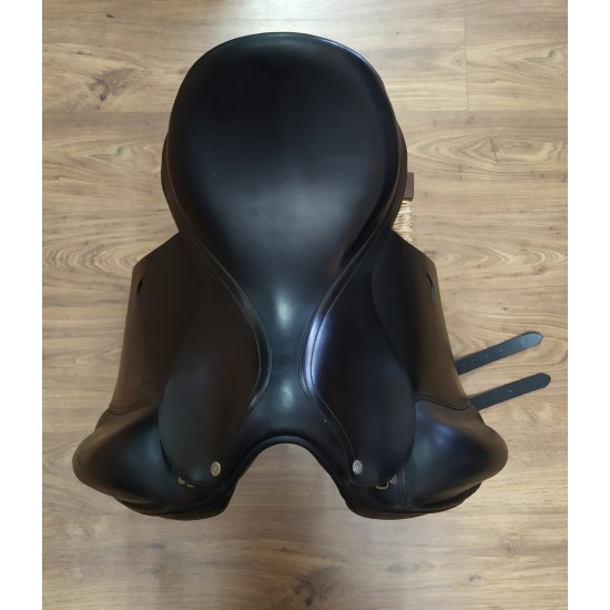 Sella USATA per cavallo monta inglese DRESSAGE Equipe in cuoio NERA misura 17 OTTIME CONDIZIONI! 