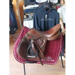 Sella Michel Robert USATA in cuoio marrone misura 17'' buone condizioni completa di staffe Prestige e staffili 