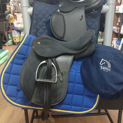 SELLA USATA "COME NUOVA"  INGLESE "DASLO" IN PELLE SINTETICA, CON ARCHETTO INTERCAMBIABILE NERA MISURA ''16 CON COPERTURA, STAFFE E STAFFILI IN CUOIO EMPORIO