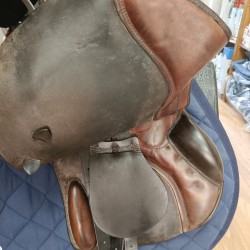 Sella Usata PRESTIGE 18' VENEZIA cuoio marrone con staffili, staffe sicurezza e sottopancia 130 cm