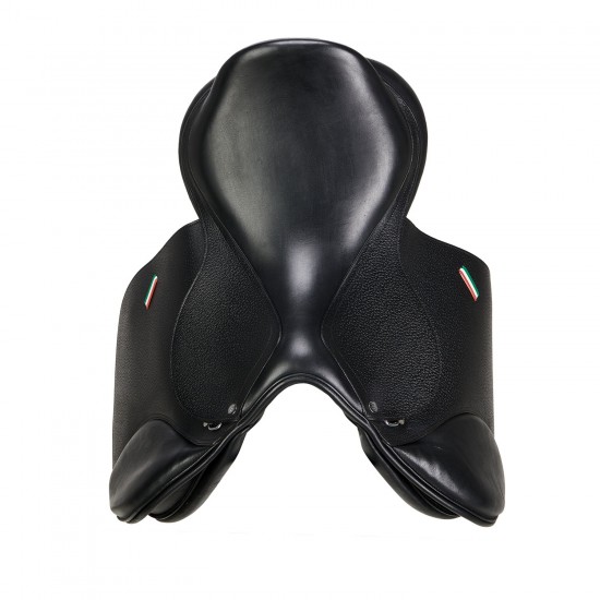 SELLA SALTO MONTA INGLESE IN CUOIO MODELLO SUPREME EVOLUTION Sella da salto Meredith, di produzione italiana, pensata per professionisti e appassionati, per pony e cavallo.