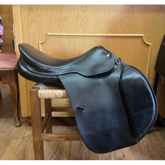 SELLA USATA SALTO OSTACOLI IN CUOIO DASLO TATTINI MISURA 17" COLORE NERO OTTIME CONDIZIONI!