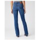  Jeans DONNA WRANGLER MONTA WESTERN  Bootcut presentano una vita media, un taglio slim dalla coscia al ginocchio e un classico taglio più largo alla caviglia.